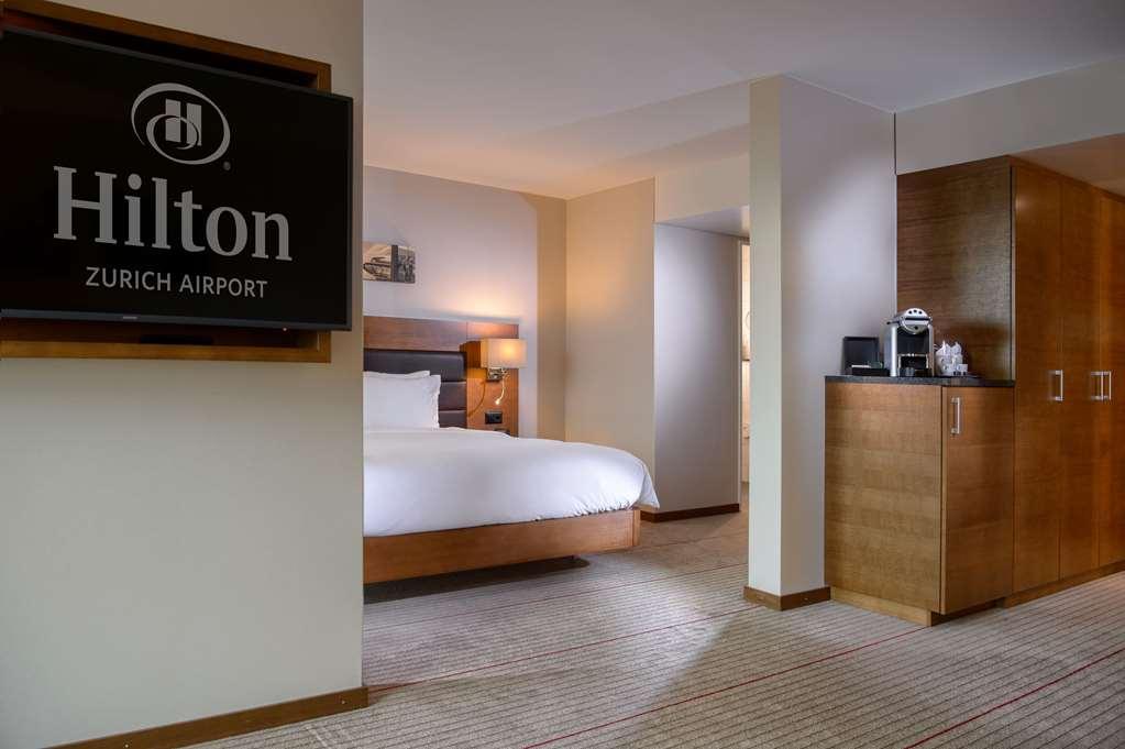 Hotel Hilton Zurich Airport 4*